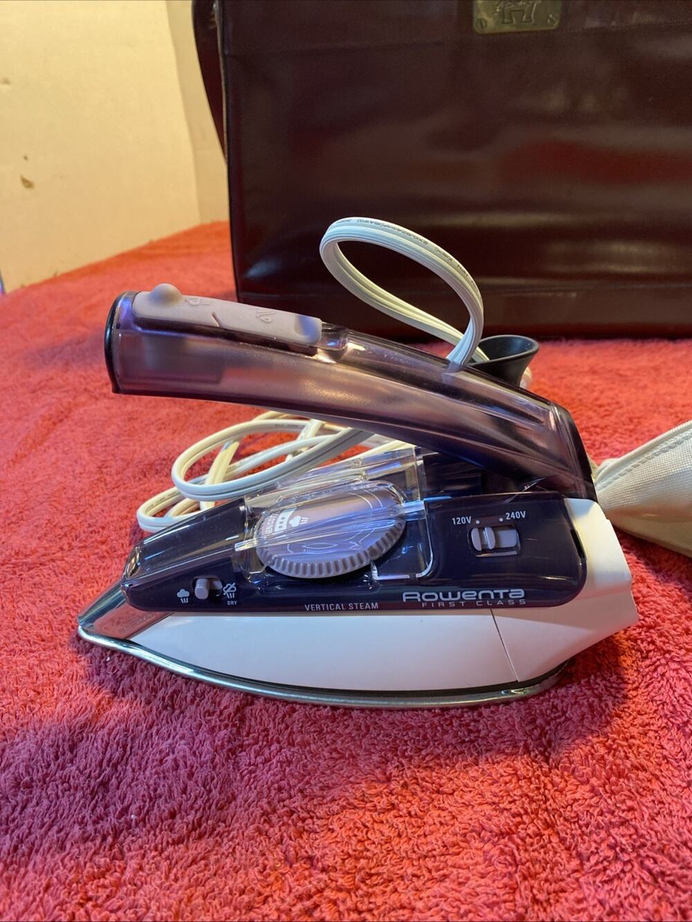 Rowenta Purple Travel First Class Compact Steamer Iron Model DA1560 Great Condi